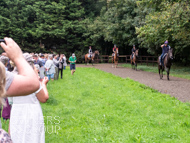 NH100923-31 - Nicky Henderson Stable Visit